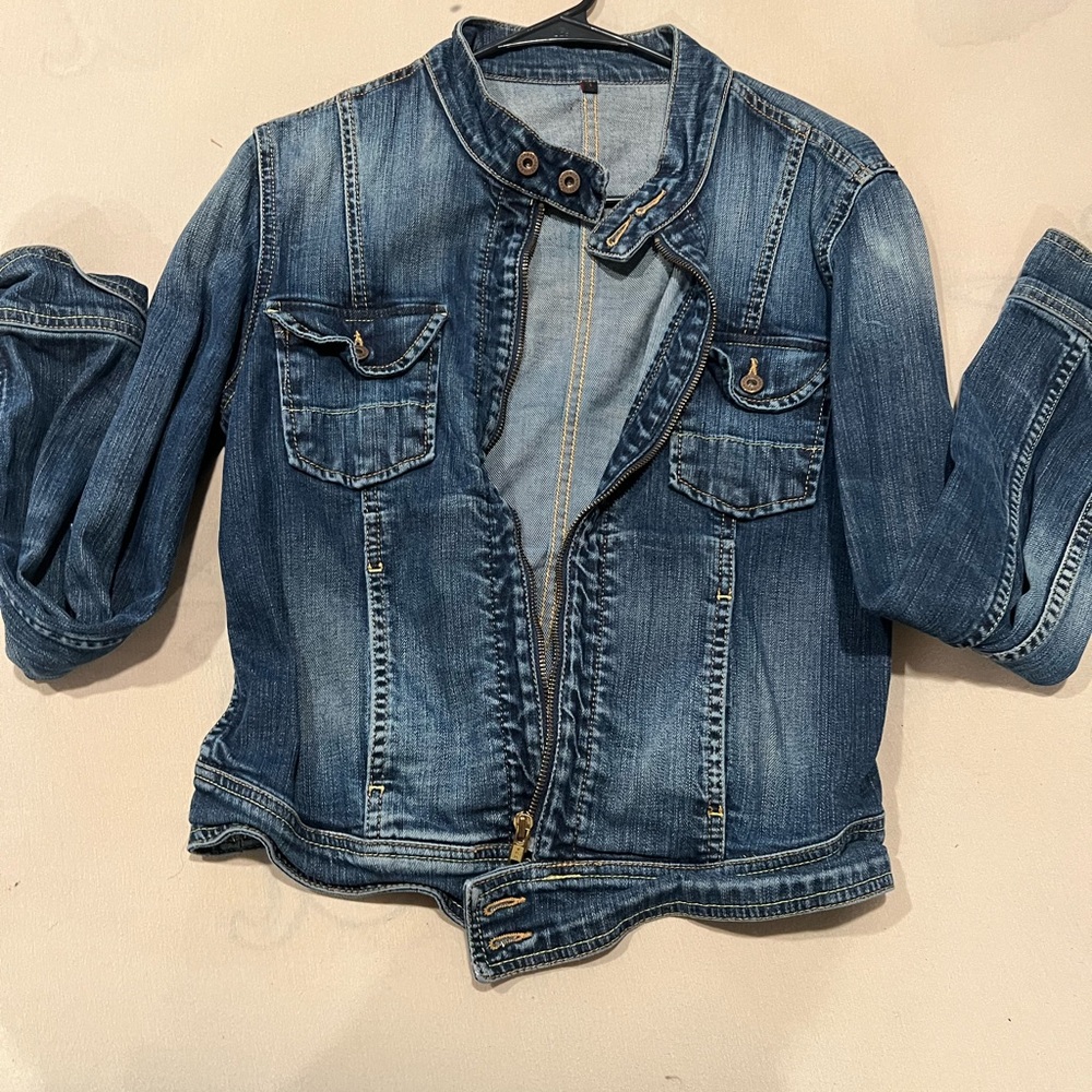 Blue Jean Jacket with Vintage Look and Contrasting Stitching